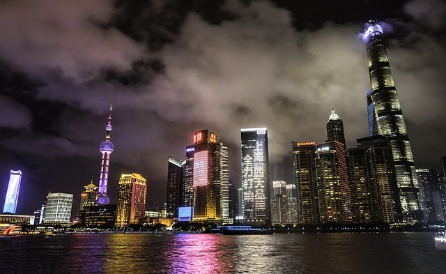 Shanghai Covid outbreak leads to lockdown and school closures
